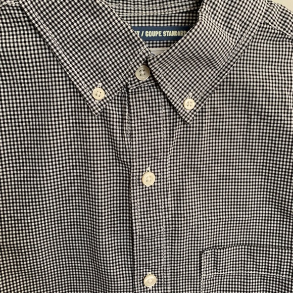 Old Navy Men’s Black and White Gingham Button Down Shirt - Picture 7 of 8